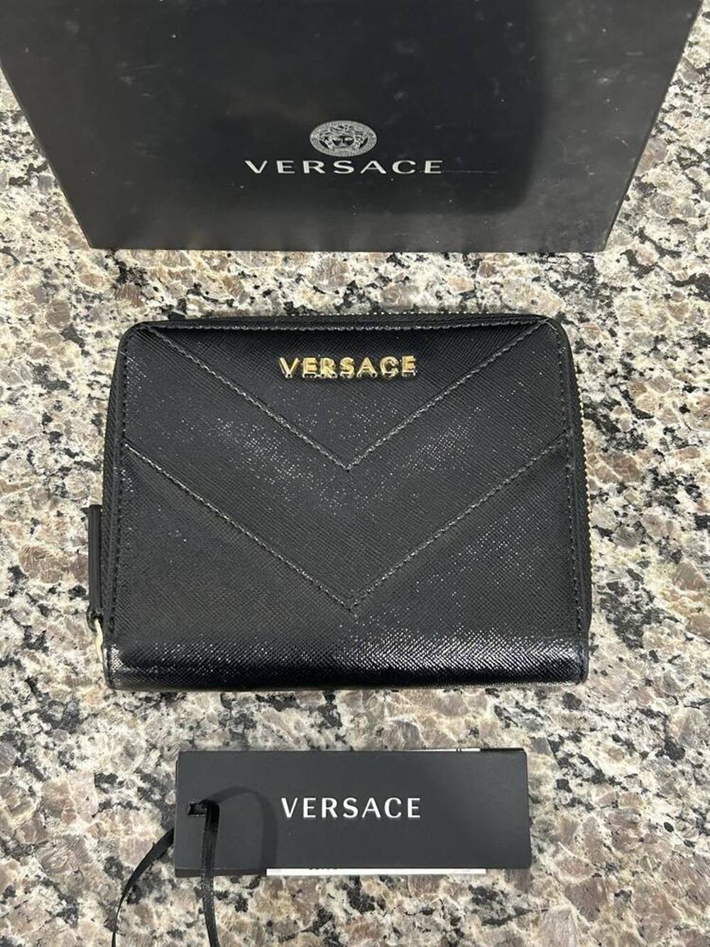 Versace NWT Versace Black Calf Leather Medium Zipper Wallet SPB-SAL (335826)